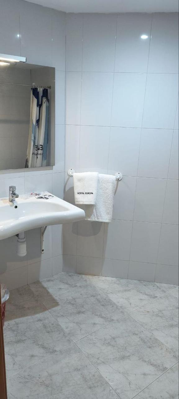 Hostal Europa Таррагона Екстер'єр фото